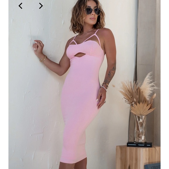 Byegreis Arica Dress in Pink size small - Picture 2 of 4